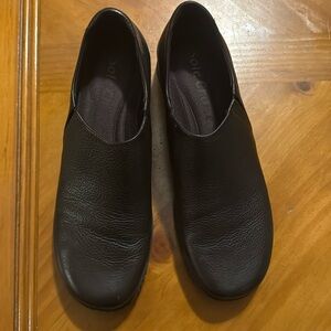 Sole Choice Brown Leather Slip-Ons Size 9